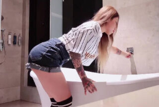 The best hotel bathtub footjob from behind -Max