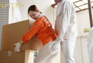 START-471 NTR During A Delivery: Newlywed Wife Yuna Ogura Gets Red In The Car While Following A Married Veteran Driver On A Delivery