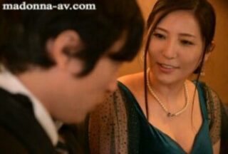 JUQ-685 A moment that spoils both body and soul. Dirty talk & dense ‘whisper’ kiss soap that can be applied to lotion Yuna Shiina