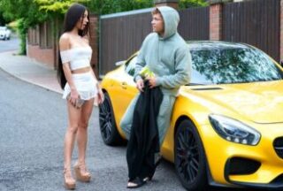 A beautiful brunette decided to have sex with a simple taxi driver