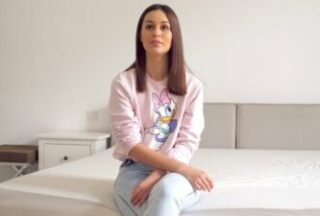 A skinny girl in tights came to fuck at the casting