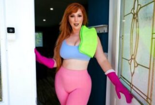 Red-haired woman in tights wants to fuck instead of cleaning
