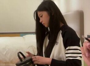 Hooking up with a young girl from 2005 – Xiao Li