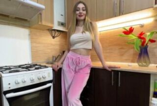 Russian blonde fell for her new neighbor’s dick