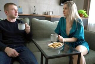 The Russian neighbor invited me for tea and at the same time gave me an orgasm