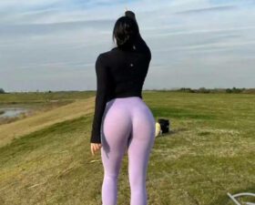 The best young woman with peach butt sticks out her big butt for me to play with