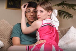 A Modest Young Guy Coolly Fucked A Lustful Girlfriend