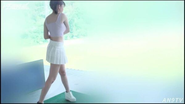 CUS-2567 Angel Movie Chatting with the Beautiful Sister Swaying on the Golf Course