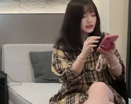 Hook up with a cool and super fair skinned girl-Hong Qi