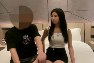 Sexy girl is so charming and charming, she can’t stop paying for sex without condom – Push cart to explore