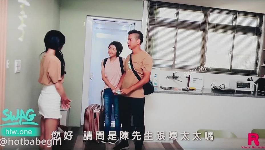 [Exclusive Update] The hostess of the B&B seduces a guest while his wife is asleep