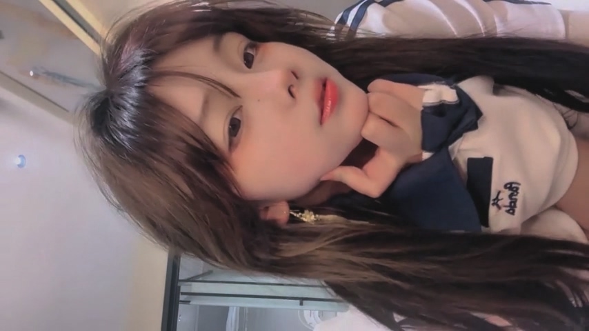 The most beautiful little loli was fucked for the first time