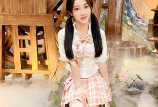 The first time I saw the sister of Yu Luo’s double cultivation, I played with her and violently opened her anus, causing anal fissure bleeding.