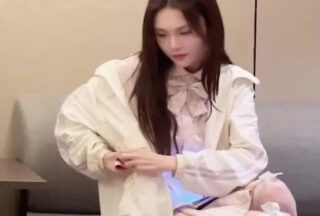 The girl I met today was slim and had a very gentle moaning voice. -7BOSS