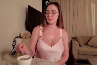 A Big-Assed Russian Woman Skillfully Straddled A Guy’S Strong Shaft