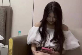 I met up with a 24-year-old beauty today – Cheng Kun