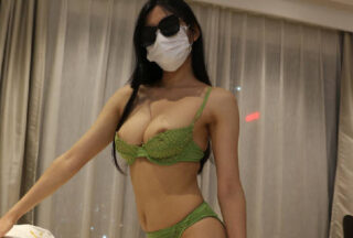 A seemingly innocent, busty part-time model I met on Xiaohongshu (Little Red Book) – Tiger Vegetable – is an incredibly charming and quirky woman with amazing oral skills.