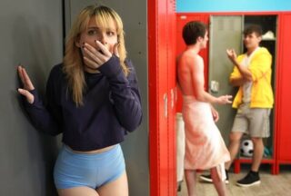 A Young Couple Had Intense Anal Sex In The Locker Room.