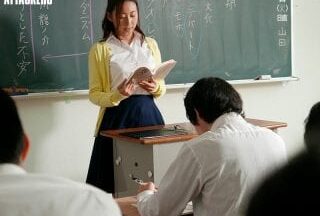 ADN-216 かつて文学少女だった国語教師が、いつしか情事に溺れて…。 松下紗栄子