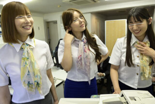 SW-1032 Female Employee’s Plump Black Pantyhose! I Was Tempted By Her Big Ass And Sexy Legs And I Went Crazy While Wearing Pantyhose At The Office And At The Hotel On My Business Trip.