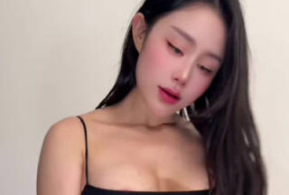 I fuck Yao Yao every day, and today Yao Yao fucked me and insisted on ejaculating inside her – Xi Mengyao