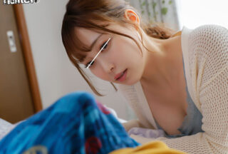 HUNTC-473 Wow… I Want To Suck It… My Brother’S Wife Was Turned On By My Morning Wood And Gave Me A Quick Blowjob! No Matter How Many Times I Cum, She Squeezed Me Dry With A Vacuum Blowjob! 2