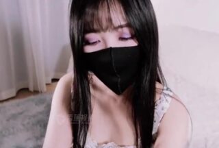 Banana Show xjx718 kidnaps a wealthy man’s mistress and offers oral sex to save her life