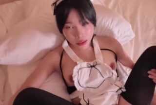 Thirsty maid cleans her master’s penis – Miuzxc